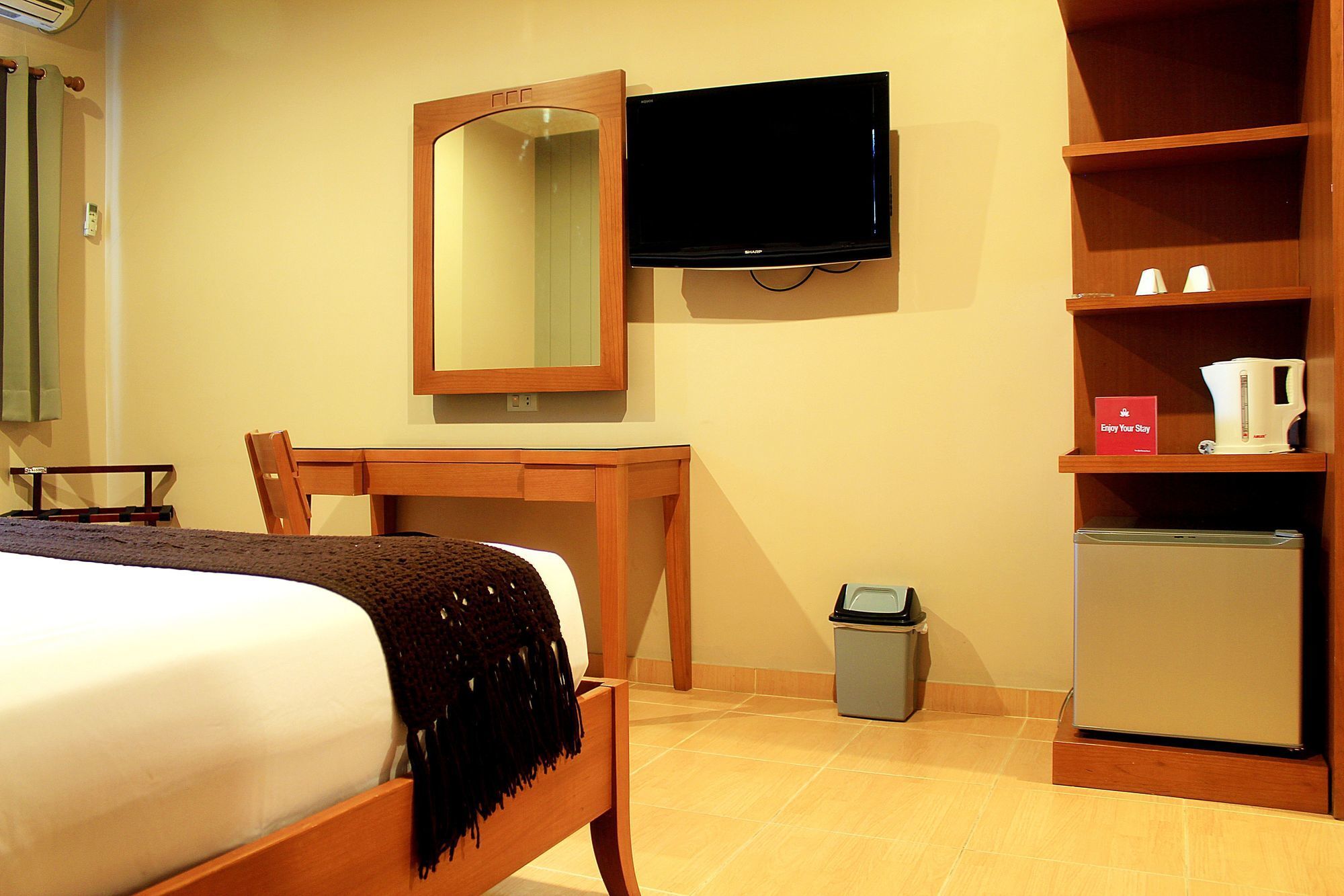 Zen Rooms Bukit Tunggul 万隆 外观 照片