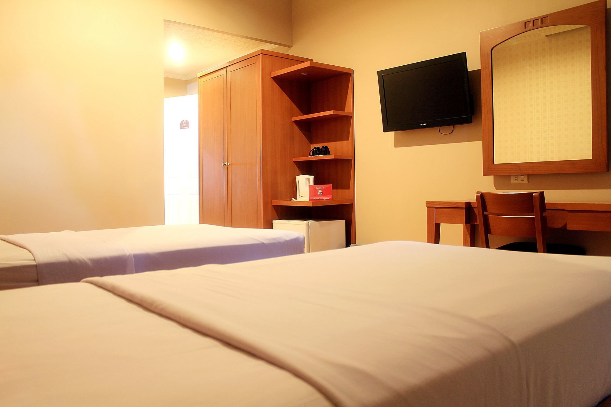Zen Rooms Bukit Tunggul 万隆 外观 照片